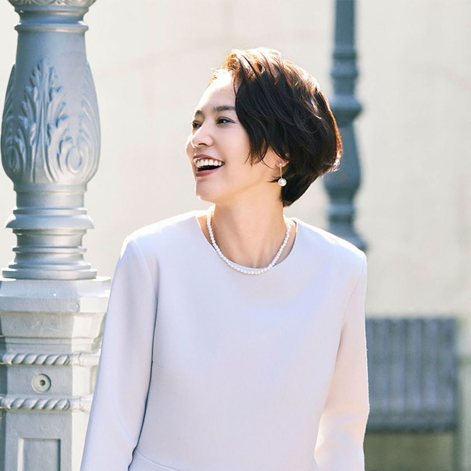 ナチュラルなメイク・ヘアスタイル