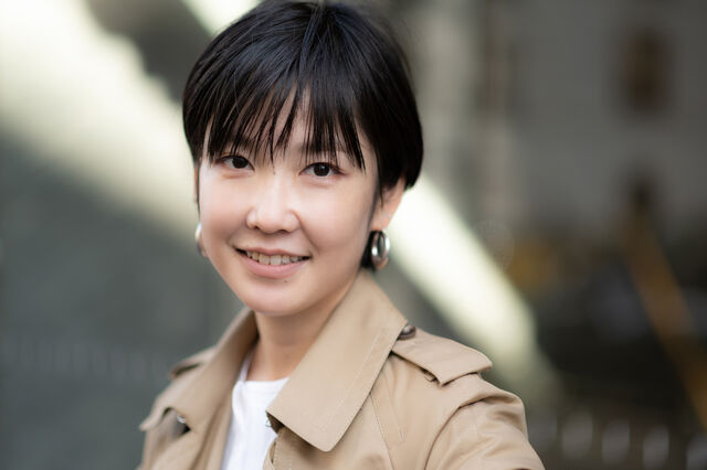 専門学校卒業後、5年半アシスタントを経て、2014年にスタイリストとして独立。ファッション誌やブランドカタログ、広告、テレビなどで、幅広く活躍中。 PLST MAGAZINEでは度々スタイリングを担当。自身も身長156cmとやや小柄で、今回は、低身長さんがバランスよく着こなせるスタイリングを提案。