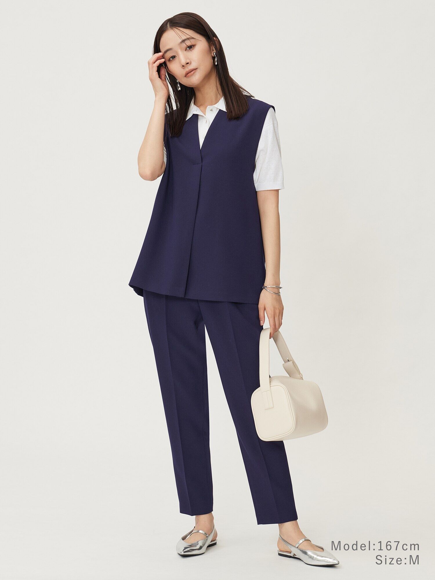 ネイビーのジレセットアップ