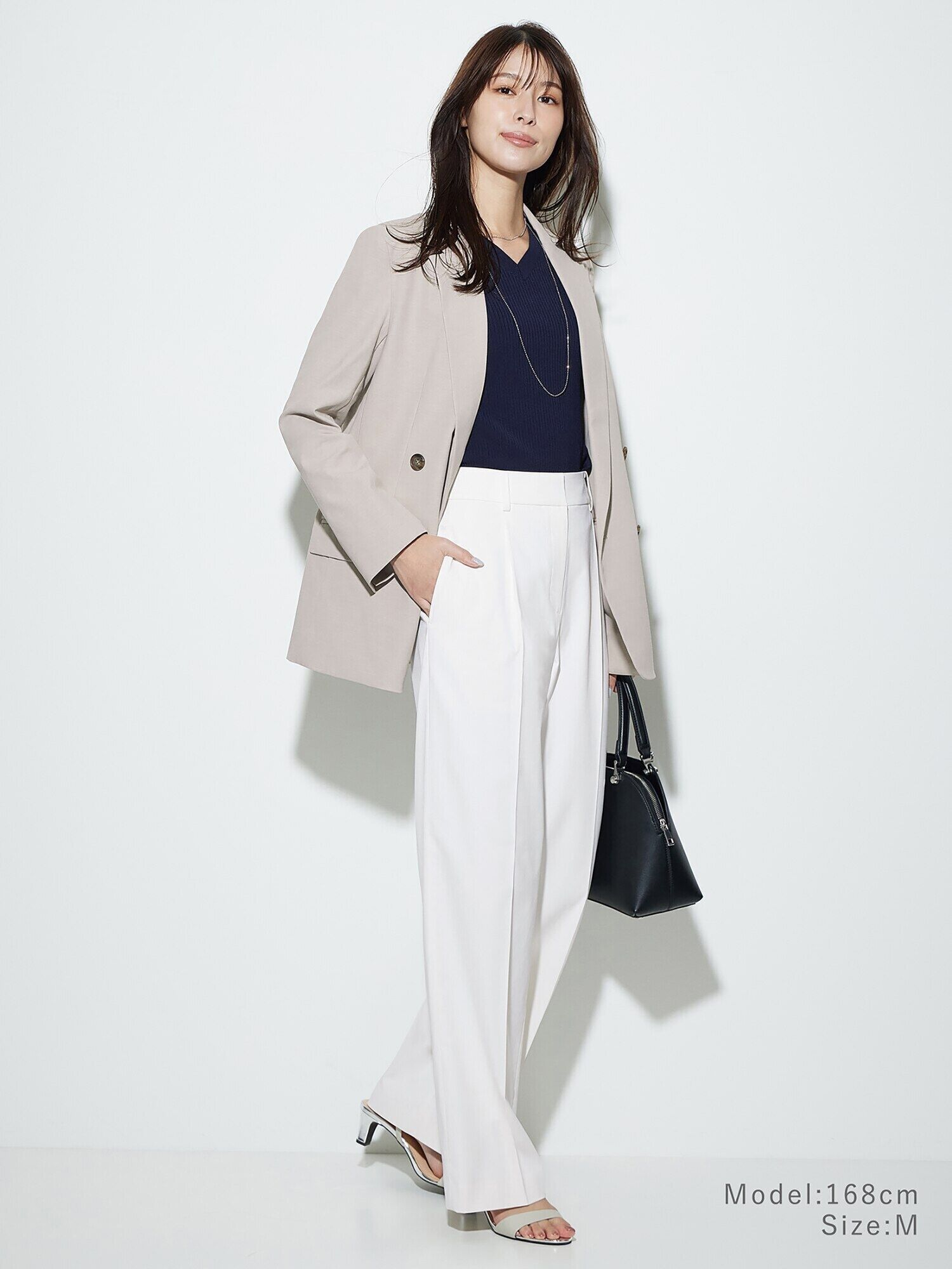 ワイドパンツのキレイめコーデ